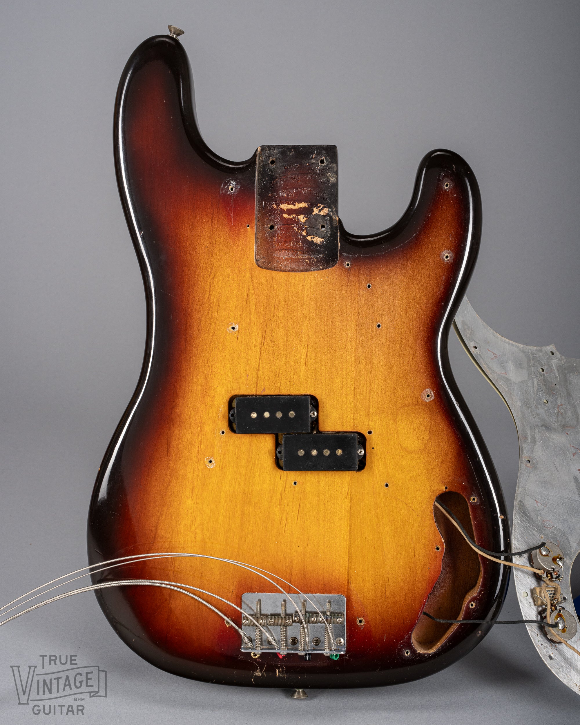 1959 Fender Precision Bass Sunburst Factory Mint Green Pickguard - Image 23